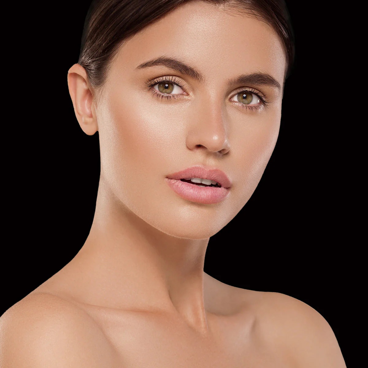 Four-in-One AirMist Foundation - 28ml size - Image 31